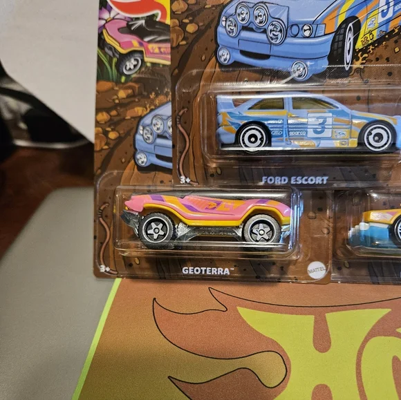 HotWheels Spring 2026 Die-Cast Car Set Of 5 - Blue and Yellow - Picture 4 of 6
